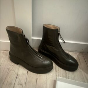 The row zipped boots Stylish Olive Green Women's Boots